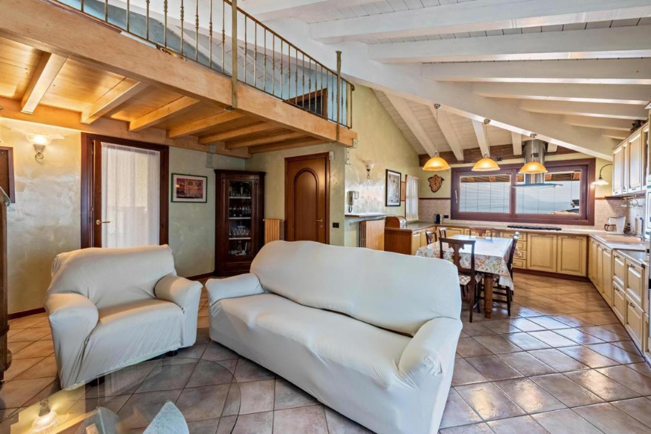 Casa Vacanze Baccolo Polpenazze del Garda Exteriör bild