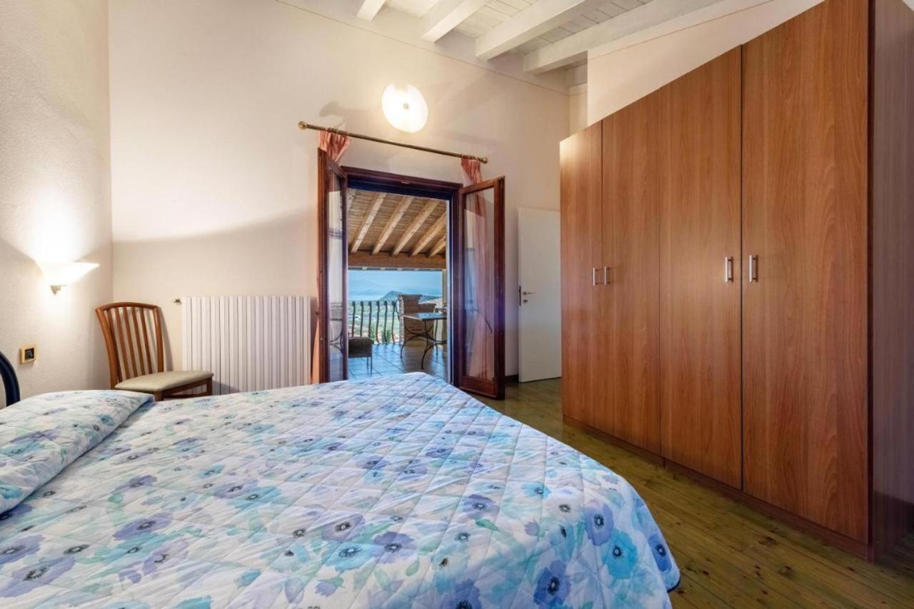 Casa Vacanze Baccolo Polpenazze del Garda Exteriör bild